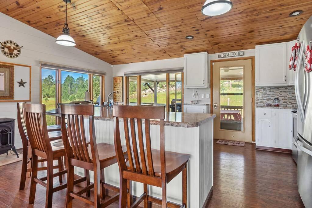 Papa'S Place On Willow Creek Custer Dış mekan fotoğraf